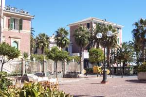 Xtrallusion photo gallery of Italy. Photos, pictures, images and photographs of the Italian Rivieras, the Italian Lakes, the Italian Alps, the Cinque Terre, the Amalfi coast and some of the most beautiful corners of Italy. Plus photos of Italian cities such as Pisa, Milan, Genoa and Rome.